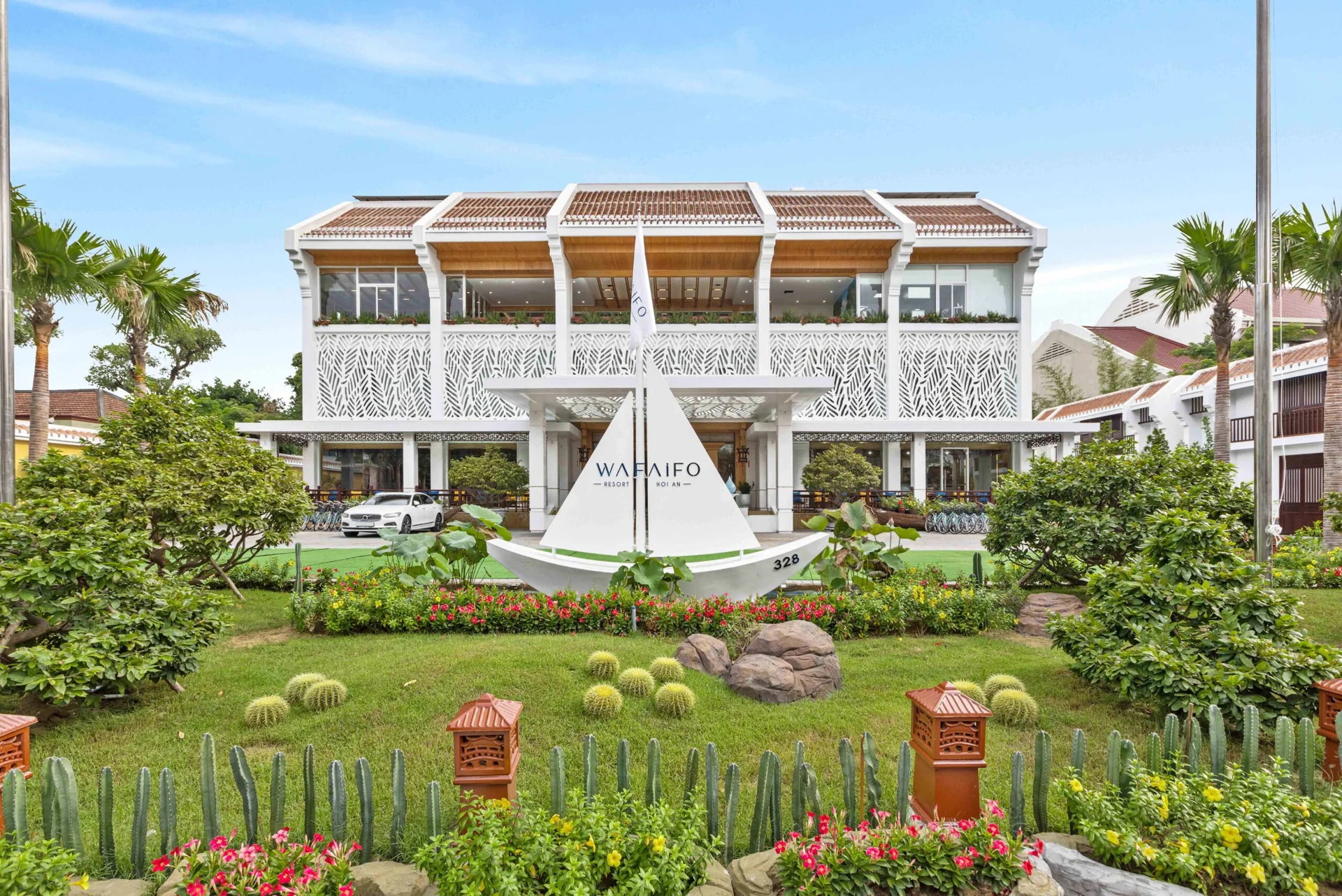 Wafaifo resort entrance and gardens